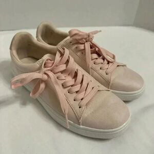 Divided | Light Pink Sneaker with Gold | Size 8